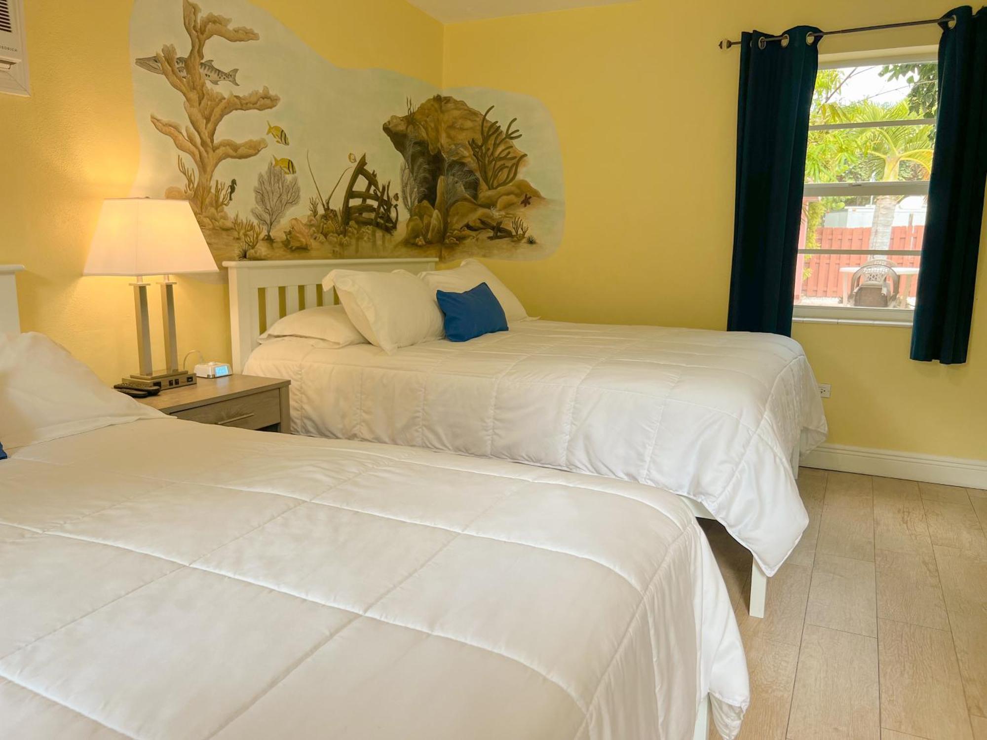 Sunset Cove Beach Resort Key Largo Room photo