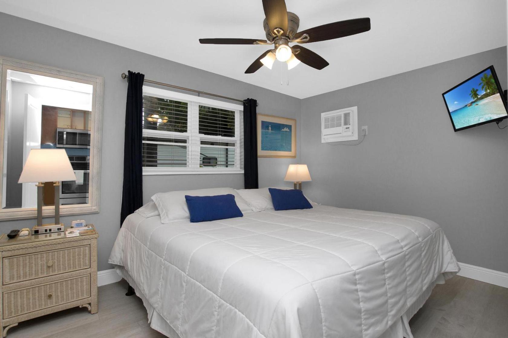 Sunset Cove Beach Resort Key Largo Room photo