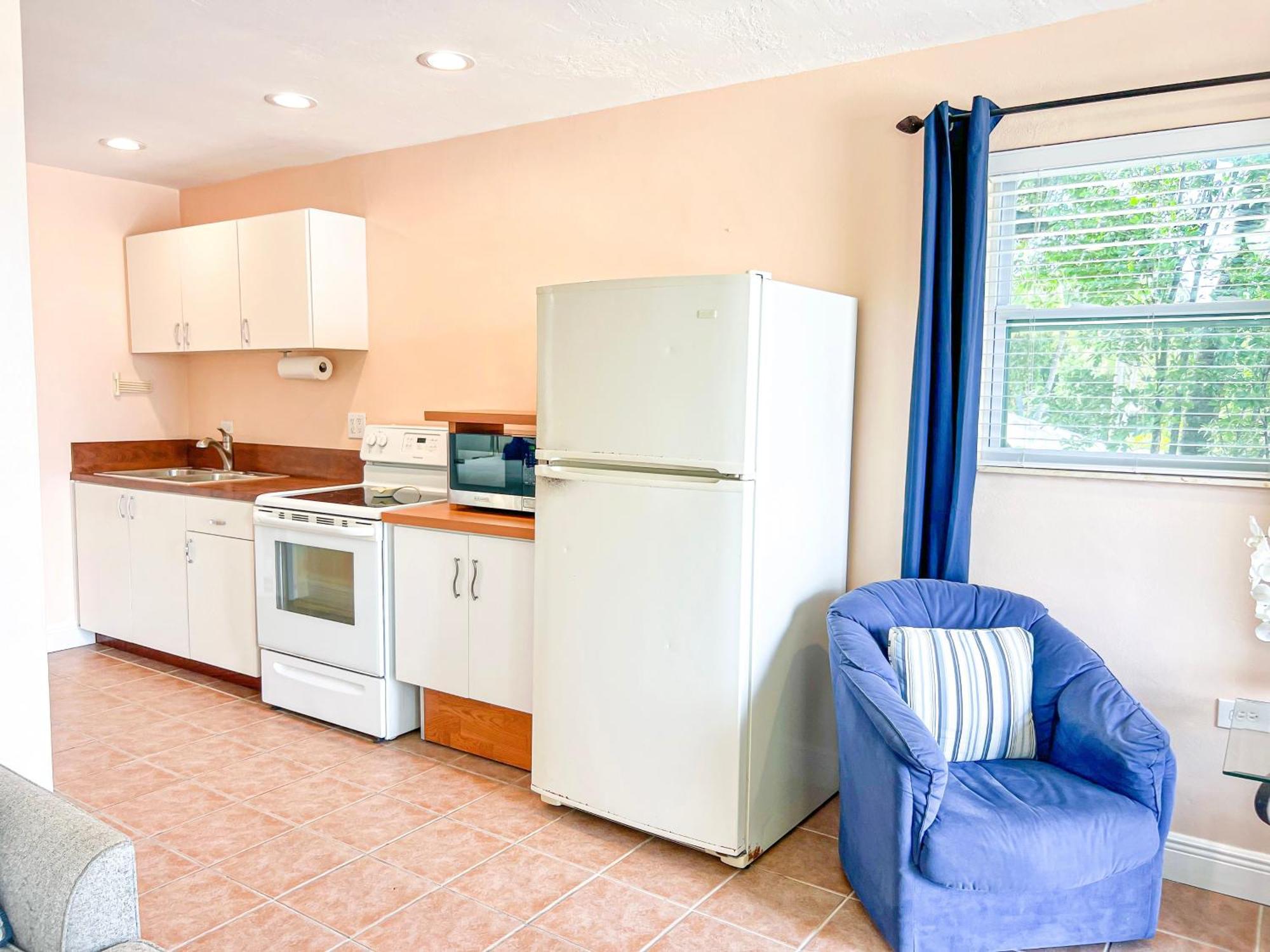 Sunset Cove Beach Resort Key Largo Room photo